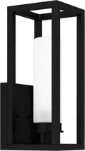 Black Single Outdoor Wall Lamp