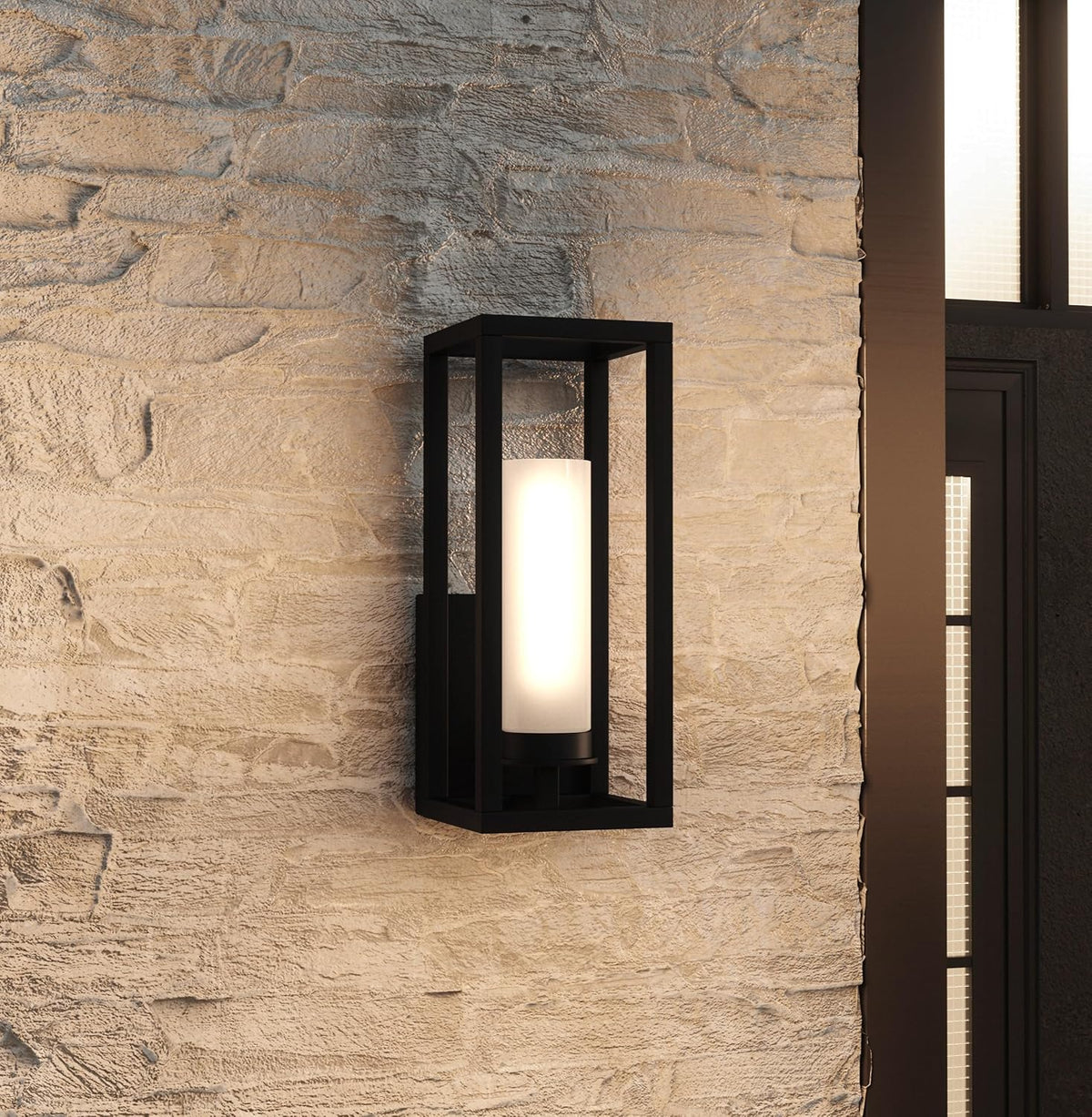 Black Single Outdoor Wall Lamp
